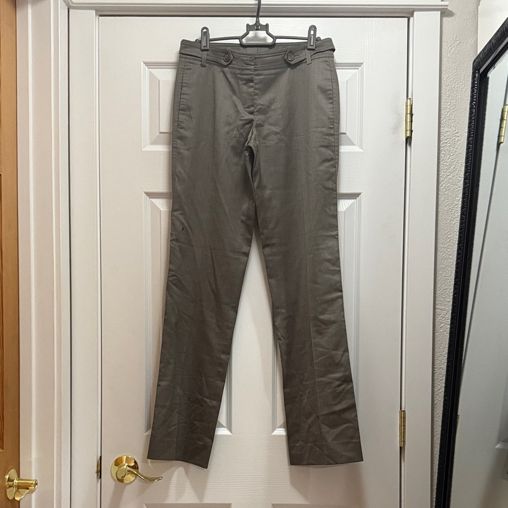 Womens Burberry Olive Pants 38 has rips